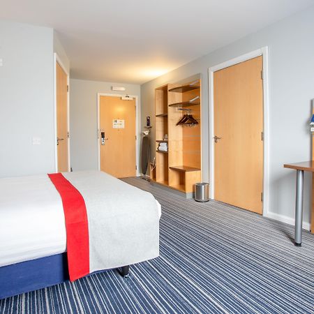 Holiday Inn Express Dunfermline By Ihg Εξωτερικό φωτογραφία
