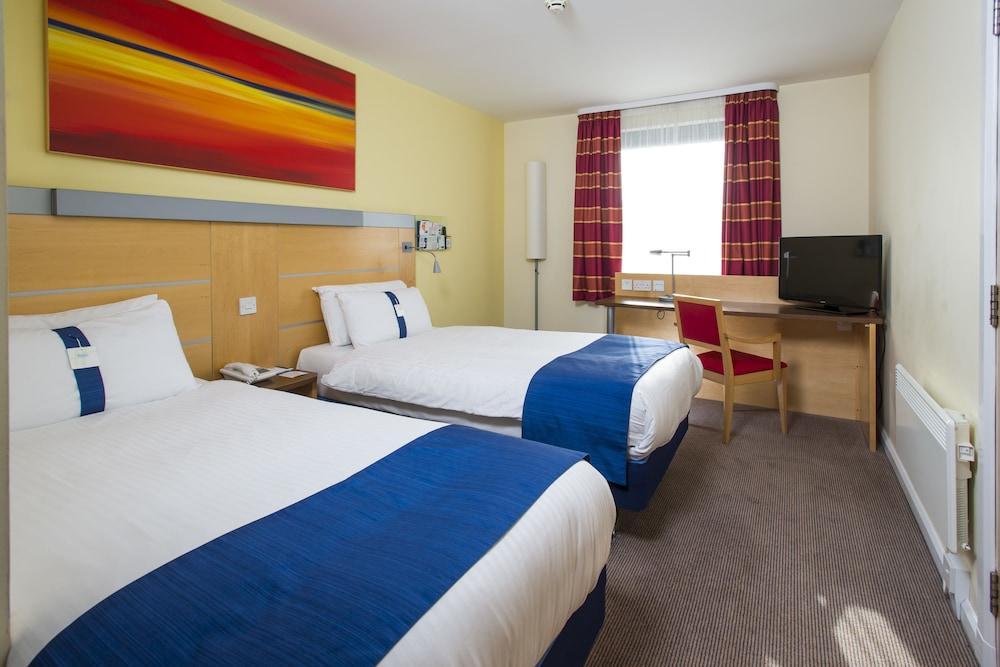 Holiday Inn Express Dunfermline By Ihg Εξωτερικό φωτογραφία