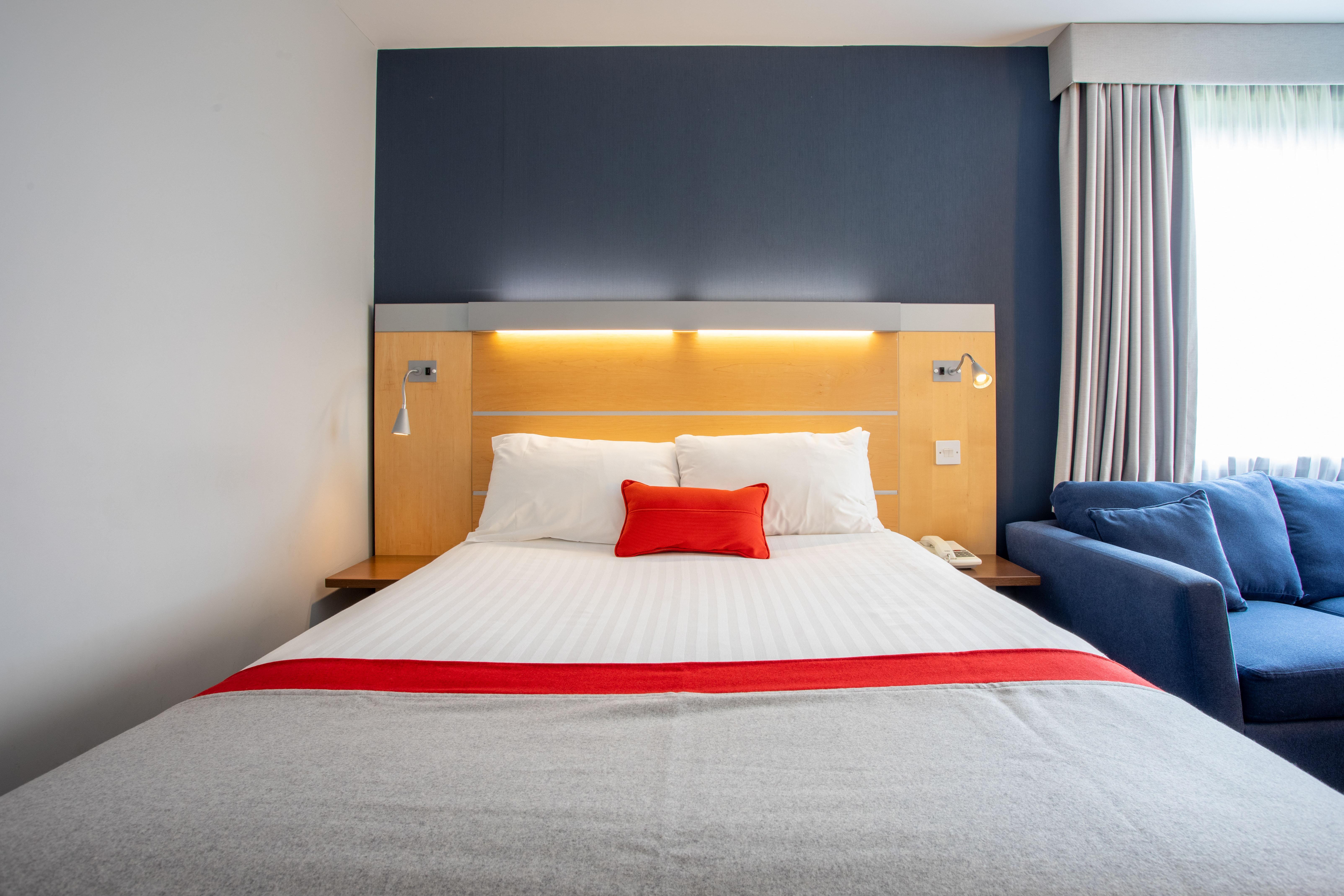 Holiday Inn Express Dunfermline By Ihg Εξωτερικό φωτογραφία
