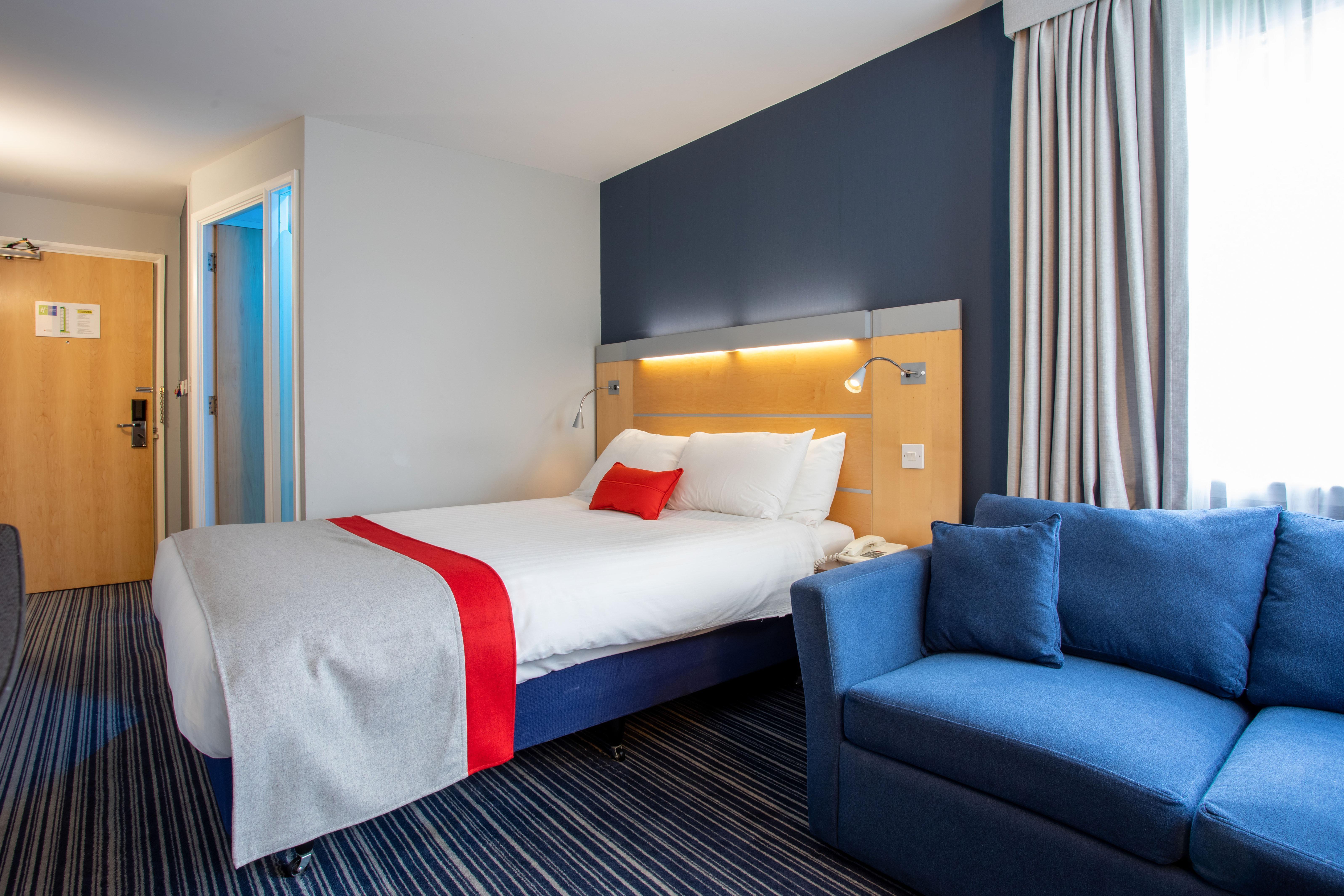 Holiday Inn Express Dunfermline By Ihg Εξωτερικό φωτογραφία