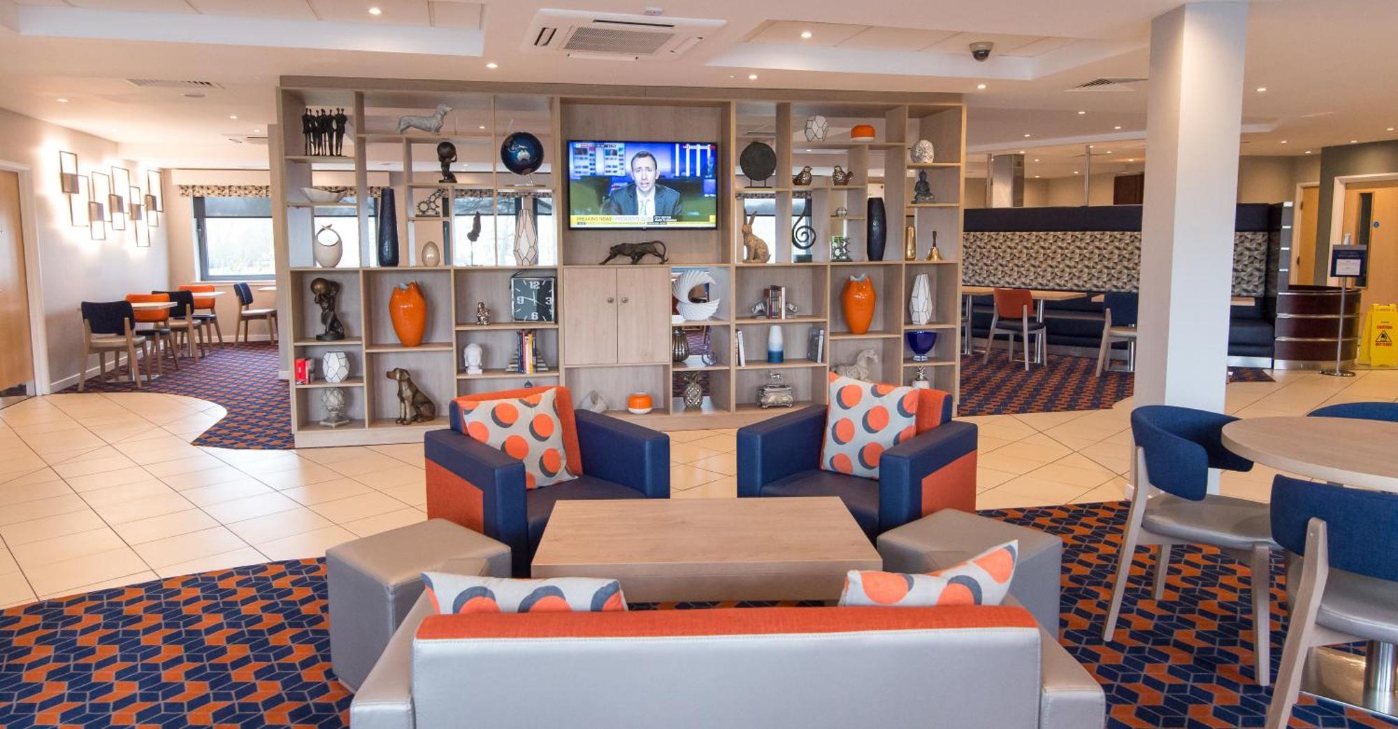 Holiday Inn Express Dunfermline By Ihg Εξωτερικό φωτογραφία