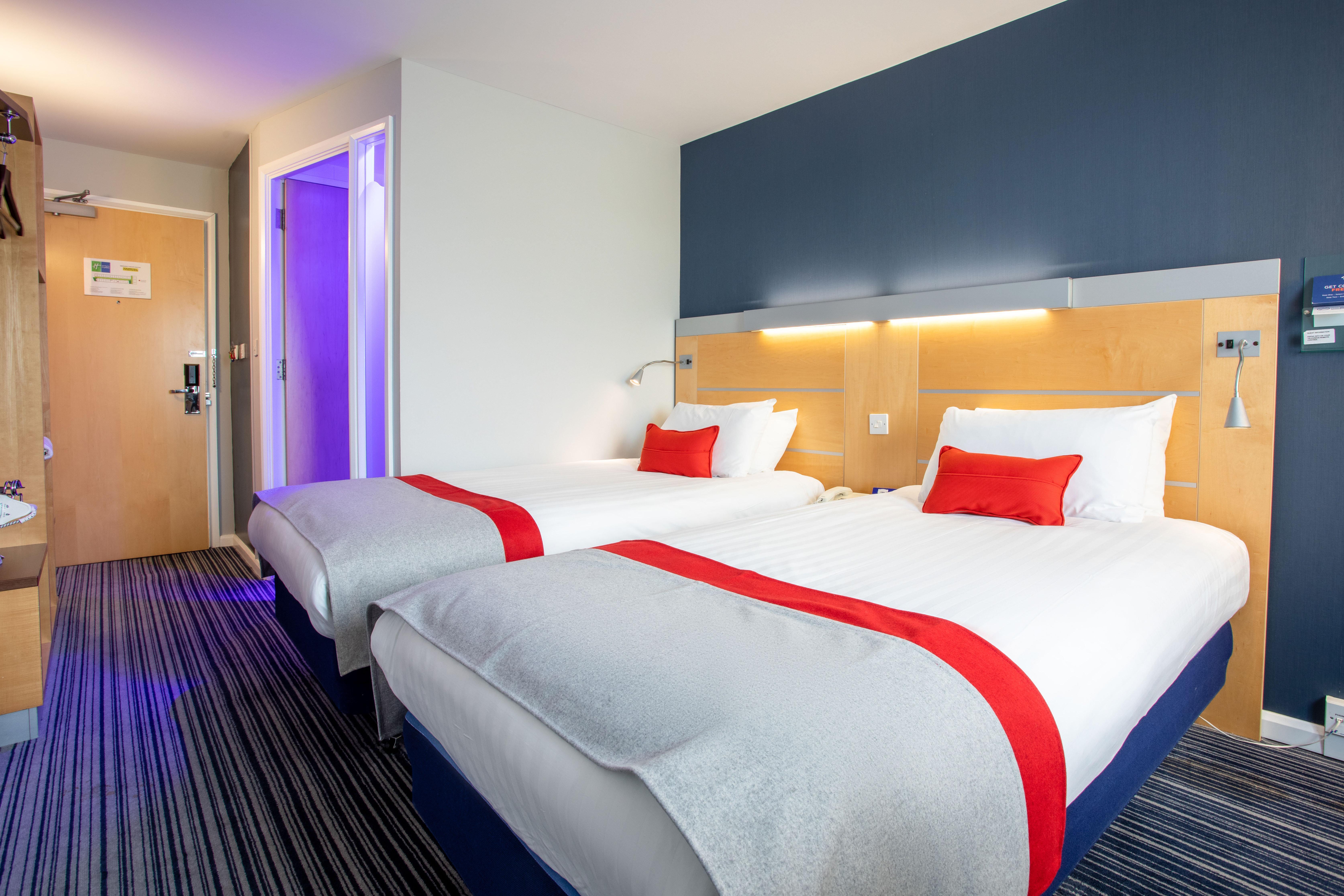 Holiday Inn Express Dunfermline By Ihg Εξωτερικό φωτογραφία