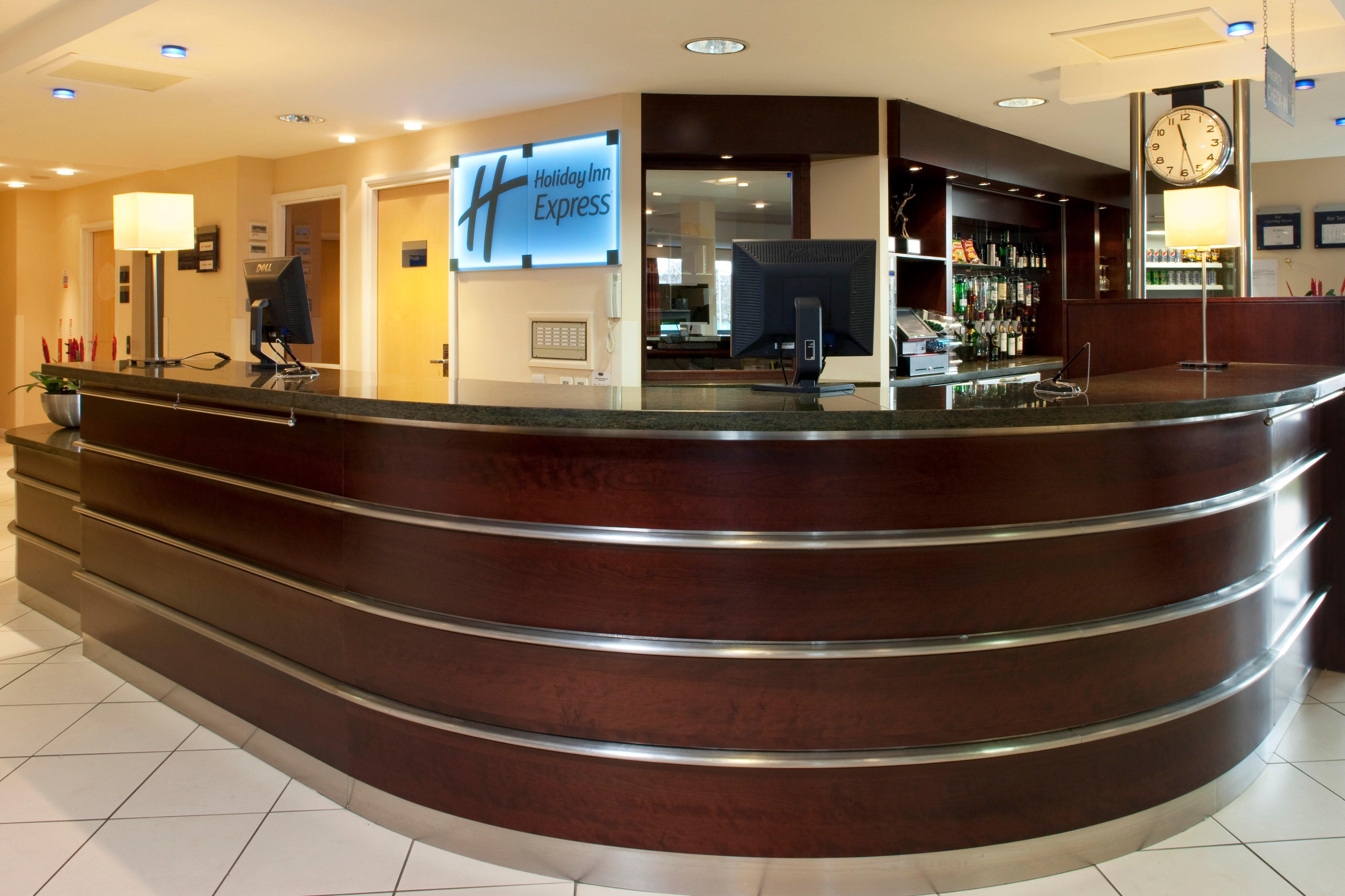 Holiday Inn Express Dunfermline By Ihg Εξωτερικό φωτογραφία