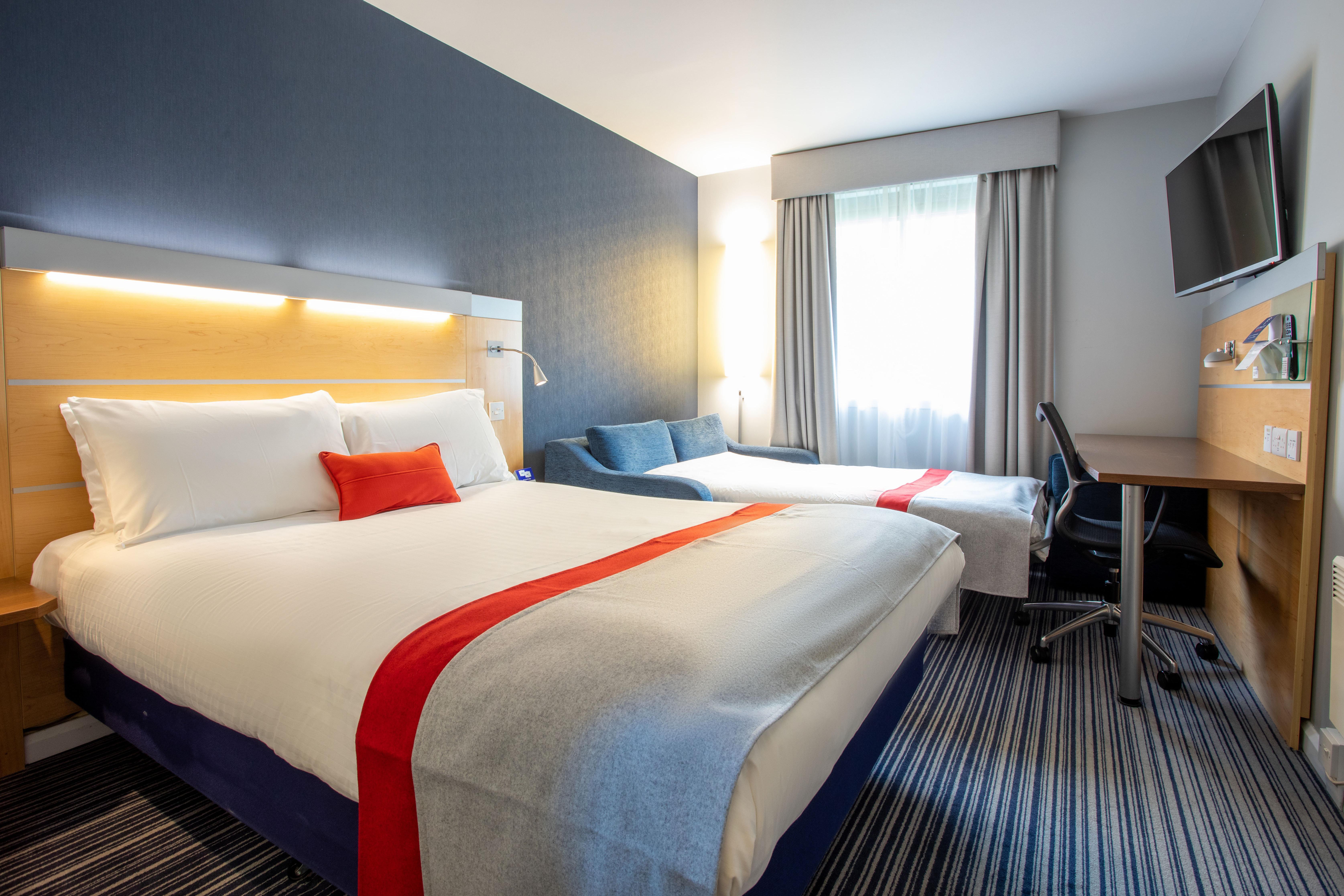 Holiday Inn Express Dunfermline By Ihg Εξωτερικό φωτογραφία