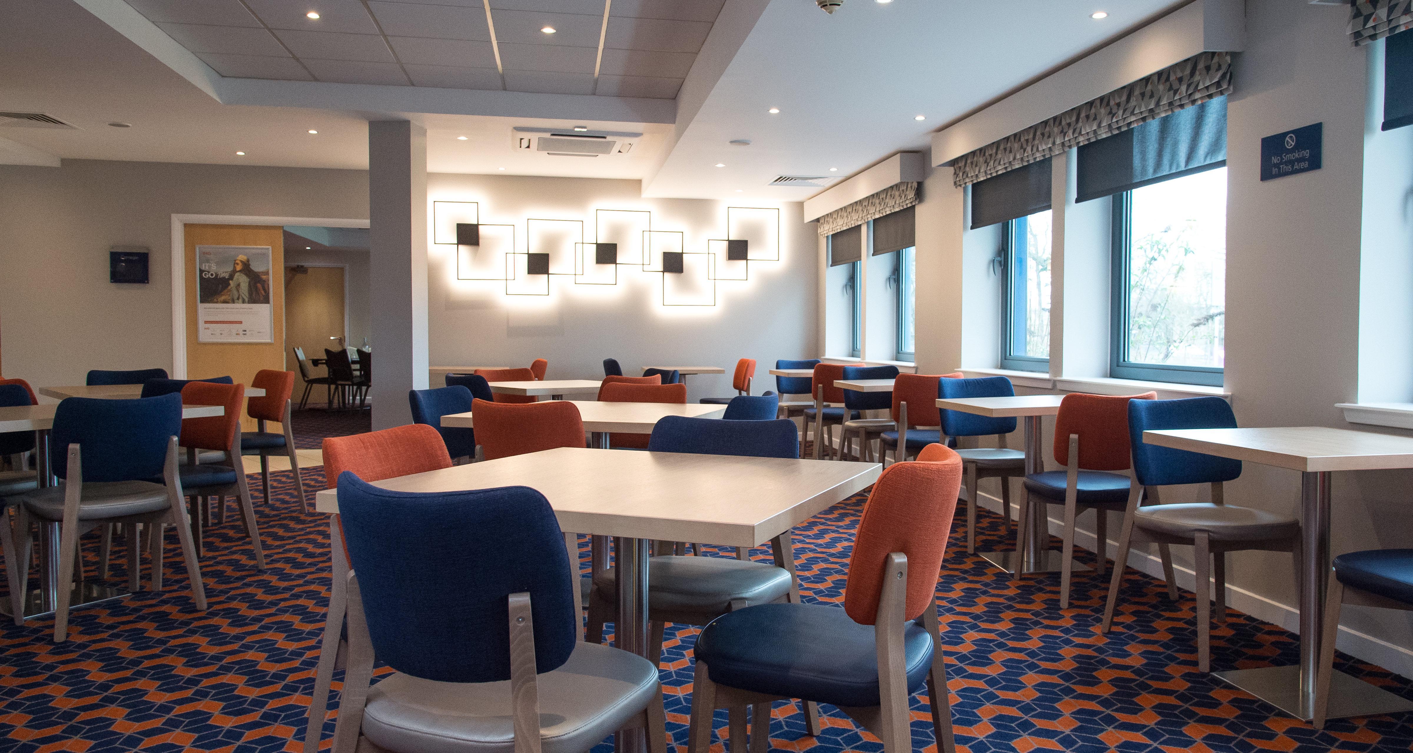 Holiday Inn Express Dunfermline By Ihg Εξωτερικό φωτογραφία