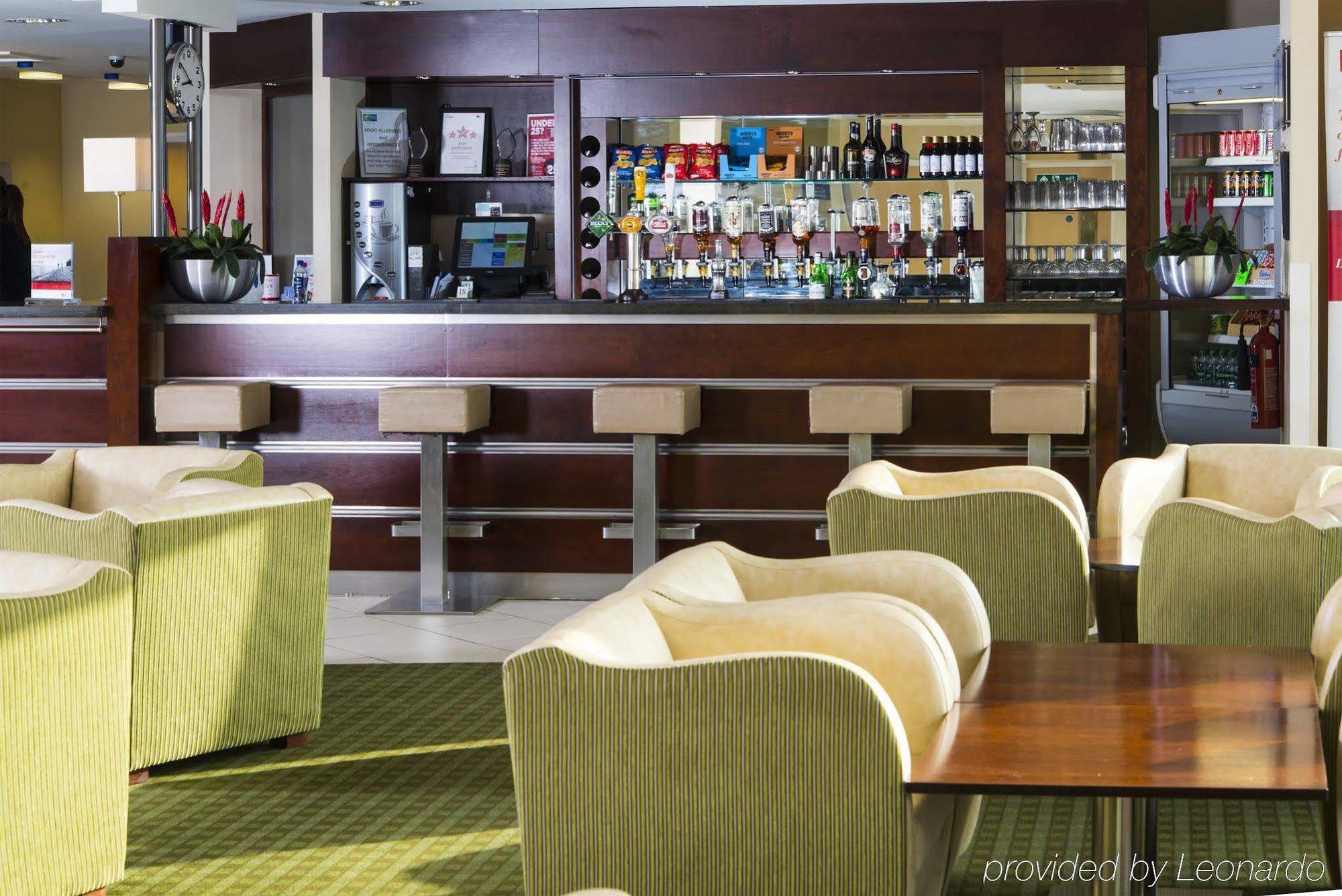 Holiday Inn Express Dunfermline By Ihg Εξωτερικό φωτογραφία